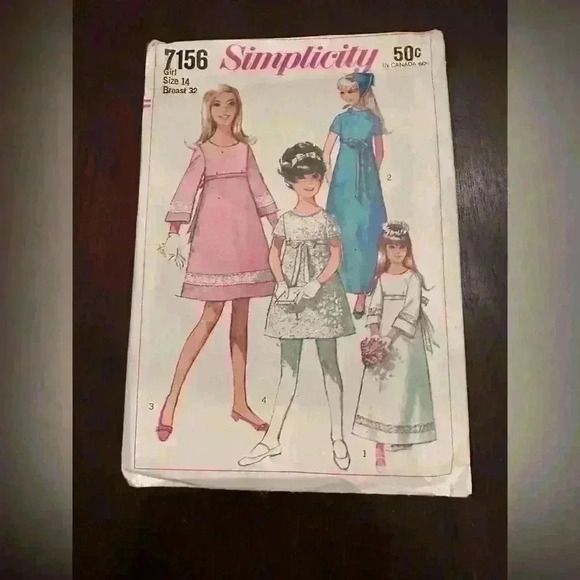 Vintage Simplicity Sewing Pattern - Picture 1 of 2